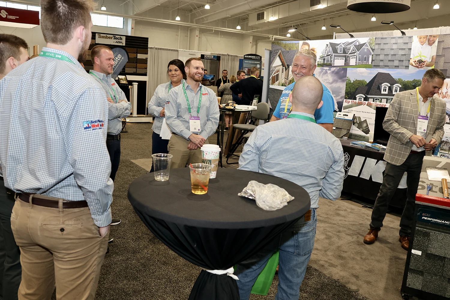Attendees interaction on show floor